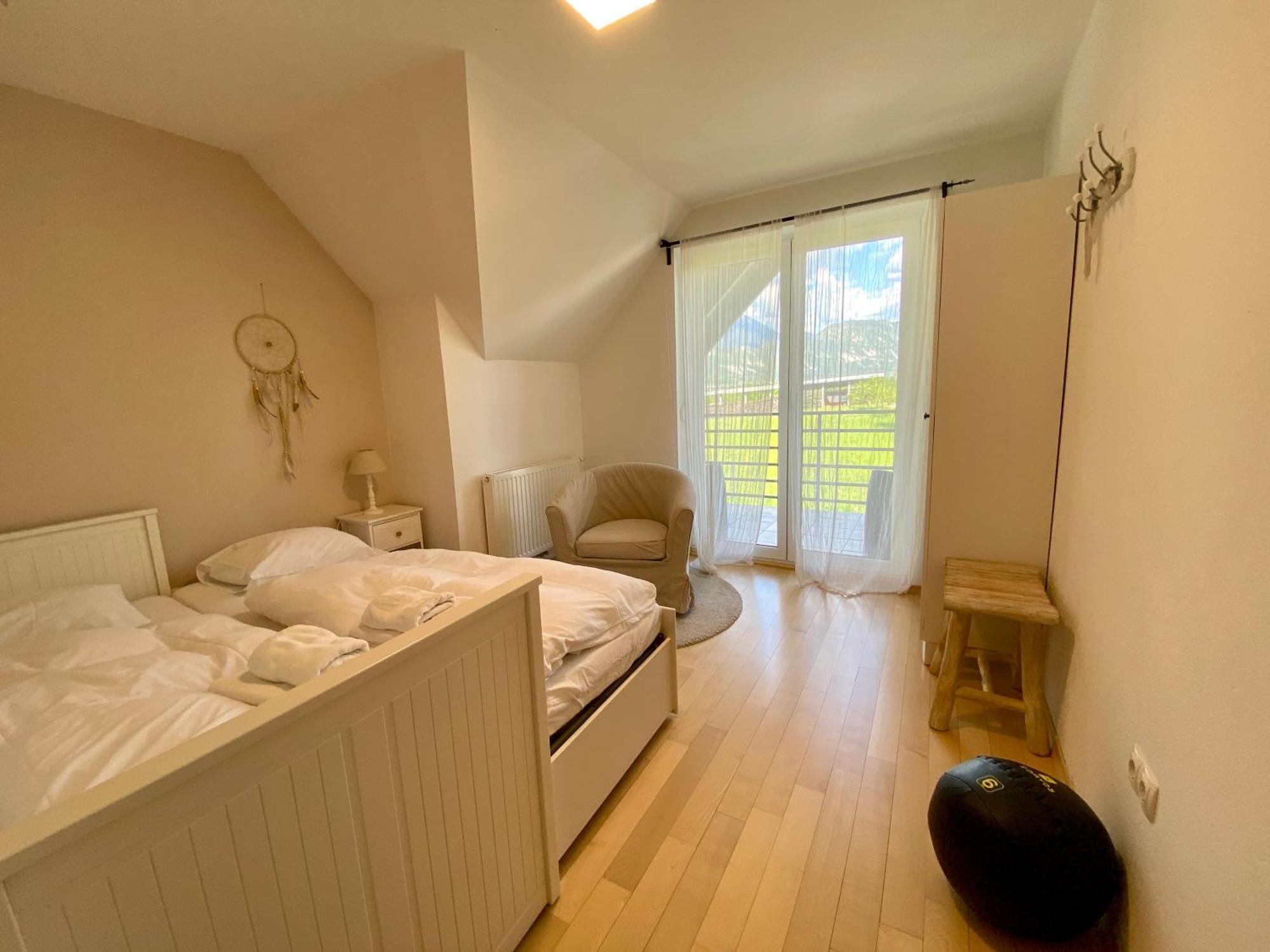 House Eden With Mountain Views Daire Bled Dış mekan fotoğraf